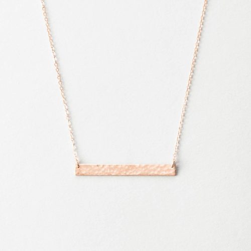 SerraPersonalizedBarNecklace RoseGold Hammered PDPMain