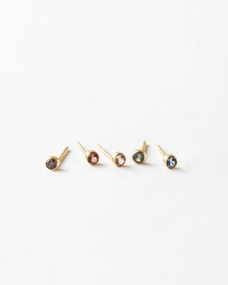 aura studs thumbnail 823 1