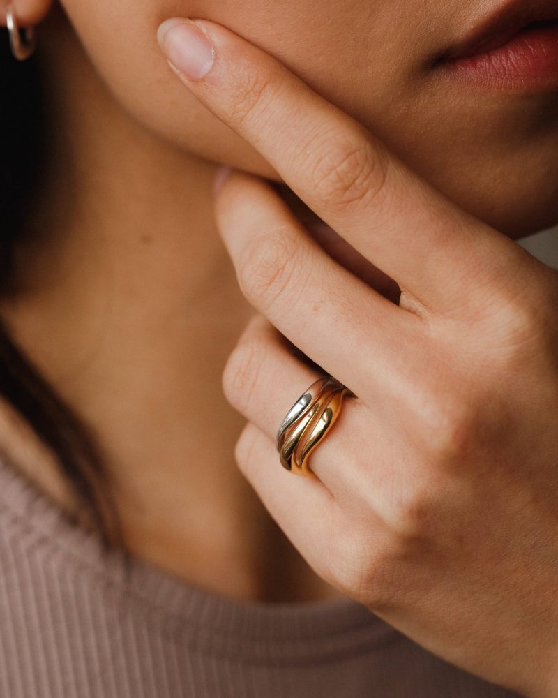 contoured stacking ring