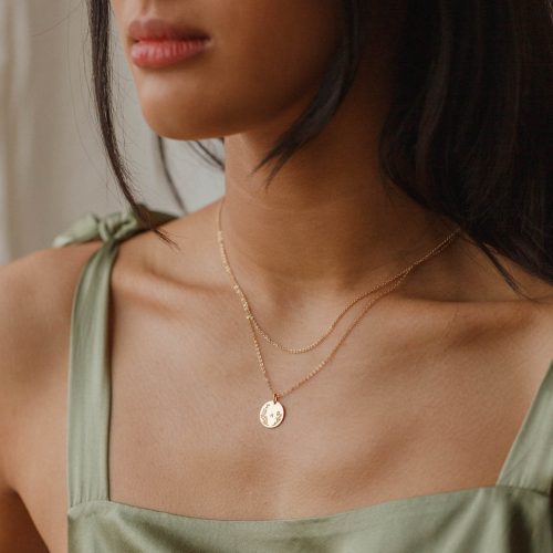 dainty gold flower necklaces