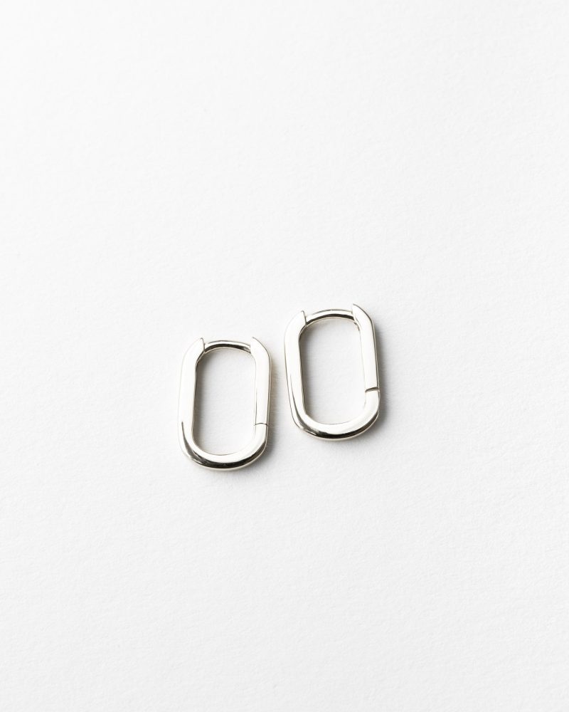 gldn earrings 12831 2 min