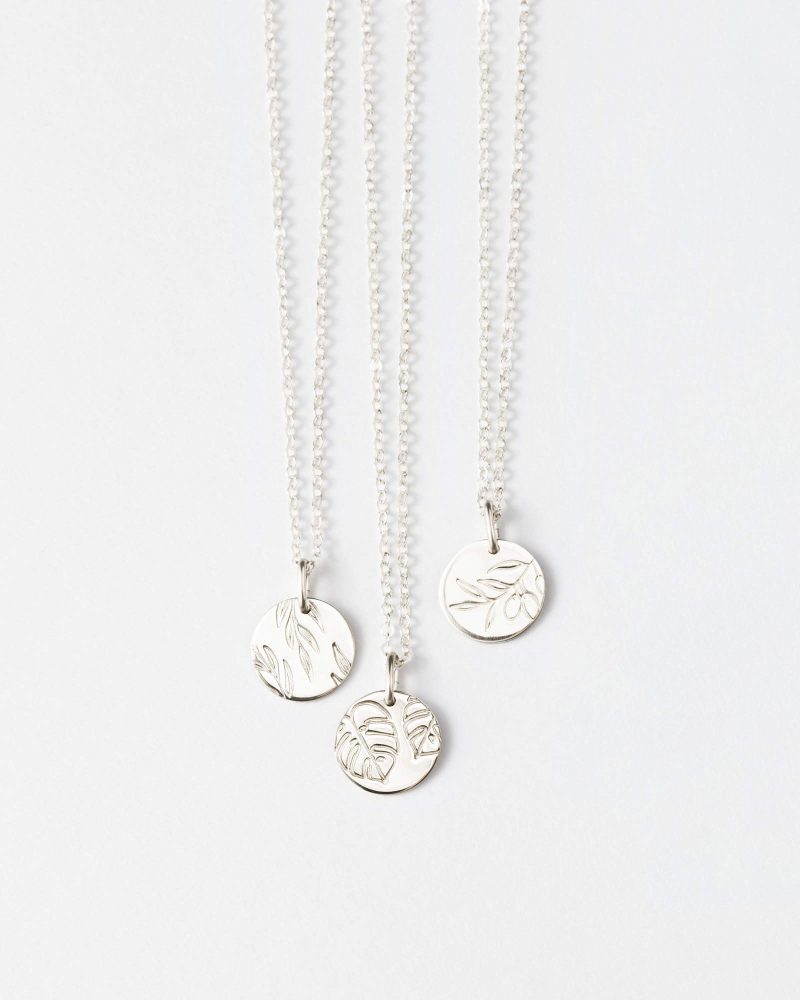 sterling silver leaf pendant necklaces